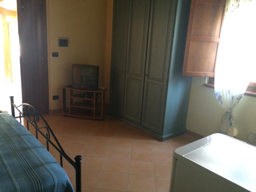 Societa Agricola Mg Florplant Villa Francavilla Marittima Room photo
